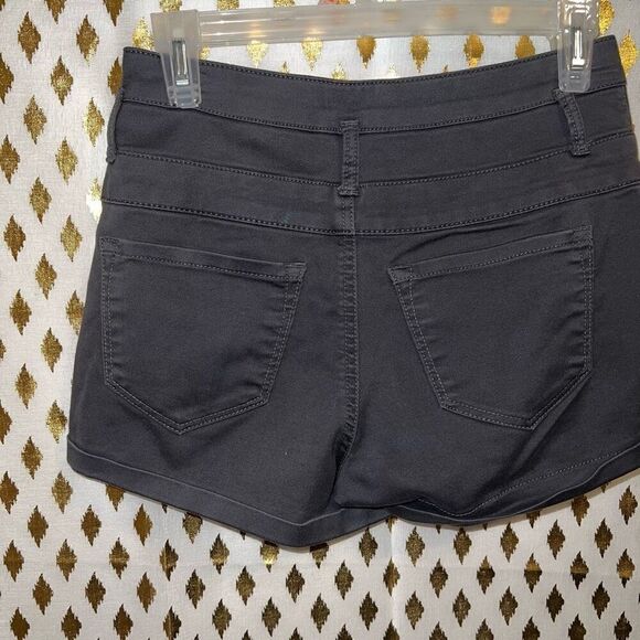 Refuge grey high waisted shorts size 2 - Picture 3 of 4